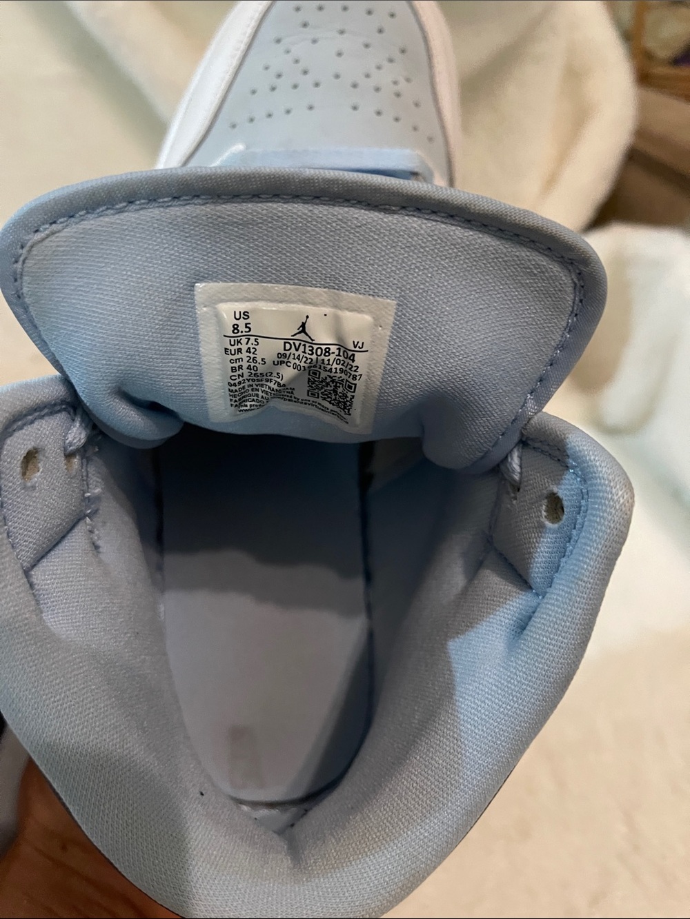 Nike Air Jordan 1 Mid SE Ice Blue UNC - Picture 7 of 8